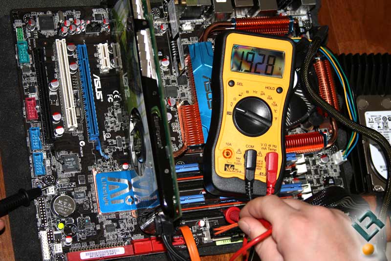 asus_voltage.jpg asus_voltage.jpg
