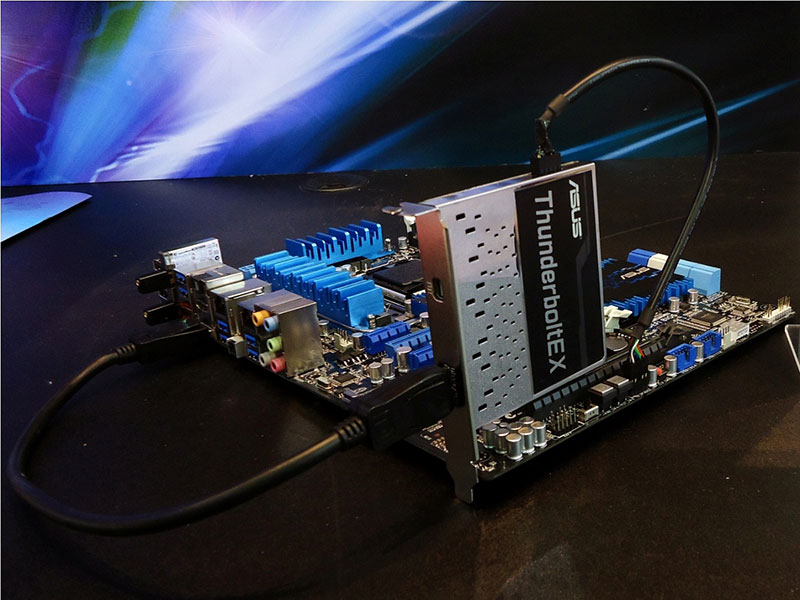 ASUS_ThunderboltEX-Card_4.jpg