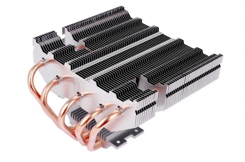 BigType-Revo-is-equipped-with-five-solid-6mm-heat-pipes-and-curved-designed-aluminum-fins.jpg