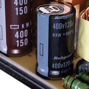 Lian-Li-Maxima-PSU-Capacitors-s.jpg