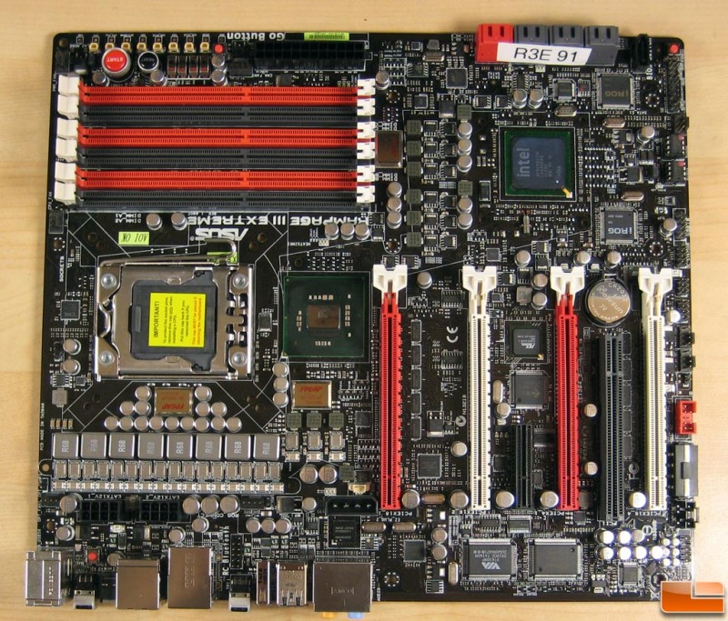 Asus-Rampage-3-Extreme-Board.jpg