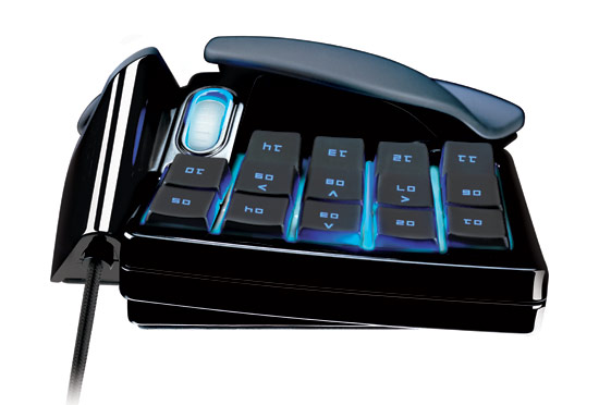 RazerNostromo_side01.jpg