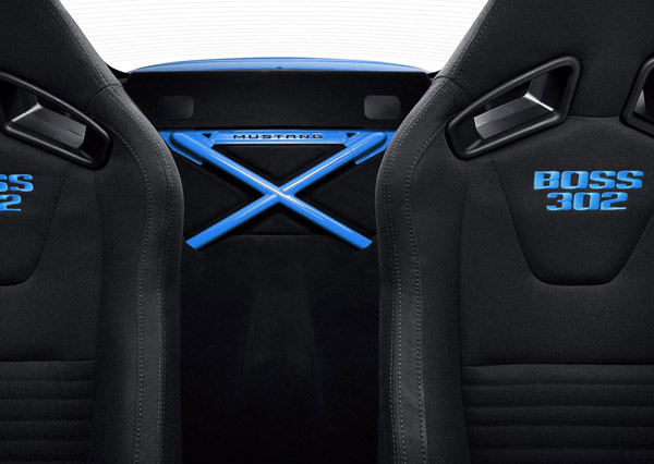 Ford_Boss302-Interior.jpg
