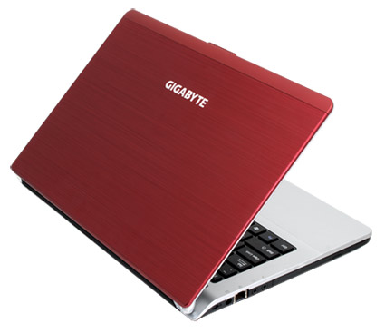 Gigabyte-M1405.jpg