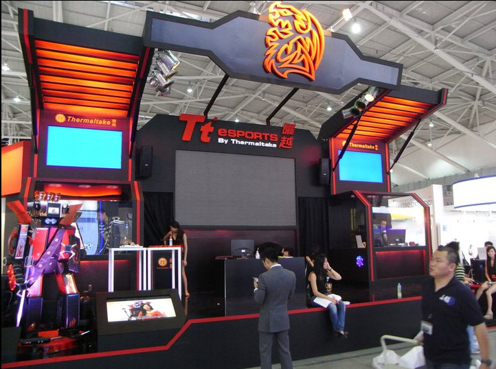 thermaltake-booth.jpg