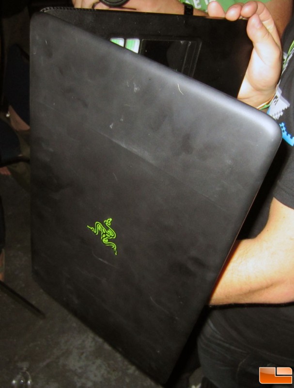 razer-blade-top.jpg